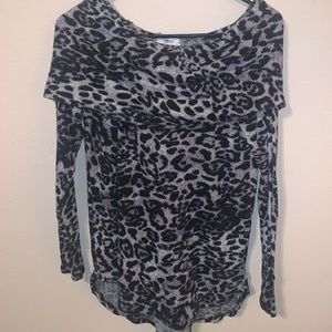 Long sleeve off shoulder animal print top